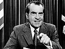 Rok 1972, Richard Nixon oznamuje stahování amerických jednotek z Vietnamu.