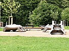 Instalace odlitk� z firmy ��as v parku ve ����e nad S�zavou.