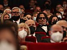 Jií Bartoka a Johnny Depp ekají na zahájení zakonovacího ceremoniálu (28....
