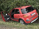 Nehoda na Jin spojce v Praze, pi kter se zranil idi osobnho auta. (29....