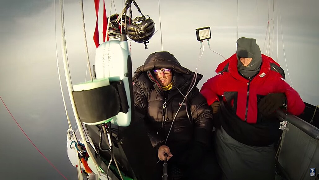 Mrazivé noci a piloti na kyslíku. Závod balonů je jako moderní verneovka