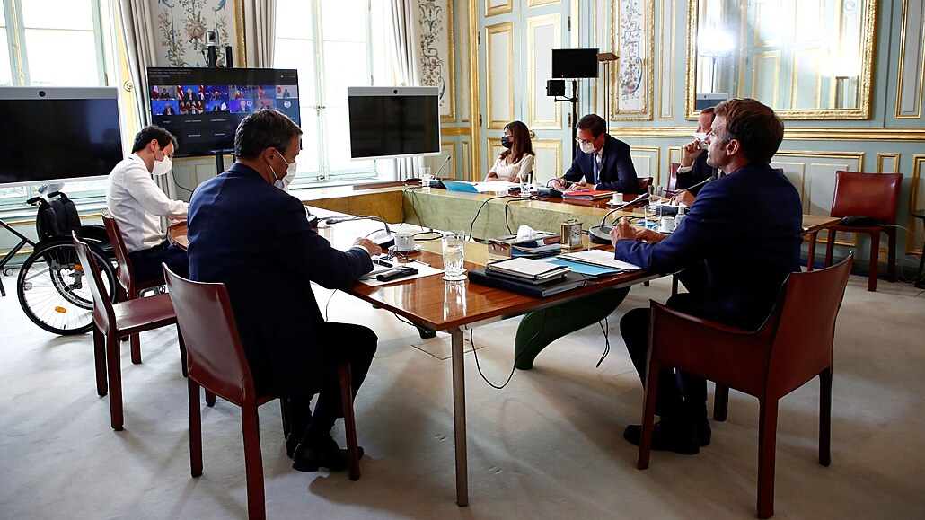 Setkání G7 proběhlo virtuálně. Lídři zemí se bavili především o Tálibánu. (24....