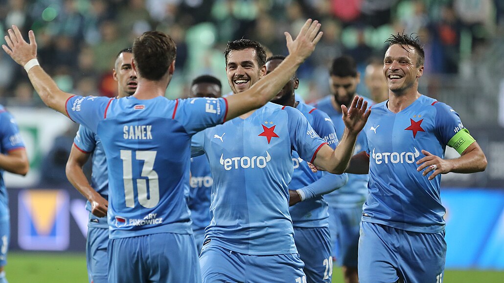 Karviná - Slavia 3:3, čtyři góly z rohů, domácí srovnali v nastavení