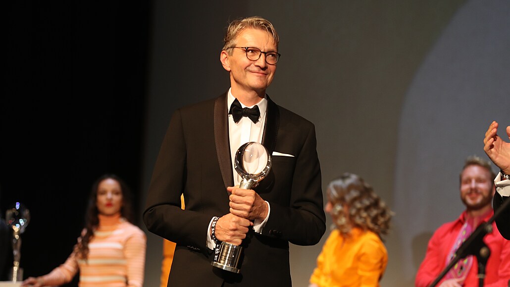 Depp ozdobil i závěr Varů. Cenu diváků má Zátopek, vyhrálo srbské drama