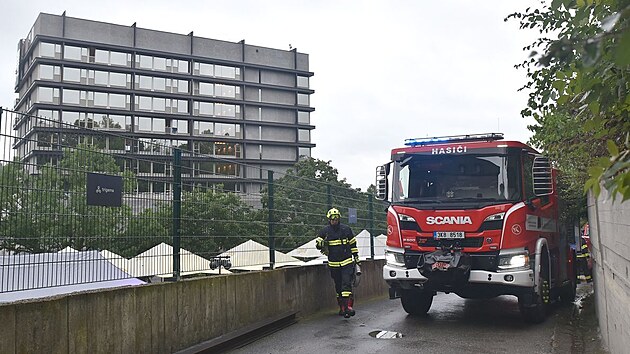Požár zásobníku na asfalt v karlovarském hotelu Thermal. (26. srpna 2021)