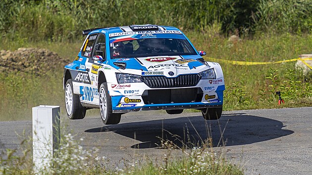 Kopecký evindeki ralliyi sabırsızlıkla bekliyor.  Arabaları mı okuyorsunuz?  Kıçımın bunu öğrenmesi gerekiyordu, gülüyor