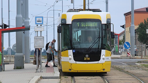 Část kolejiště plzeňské tramvajové linky číslo 1 od Bolevecké návsi do Bolevce projde kompletní rekonstrukcí. (19. srpna 2021)