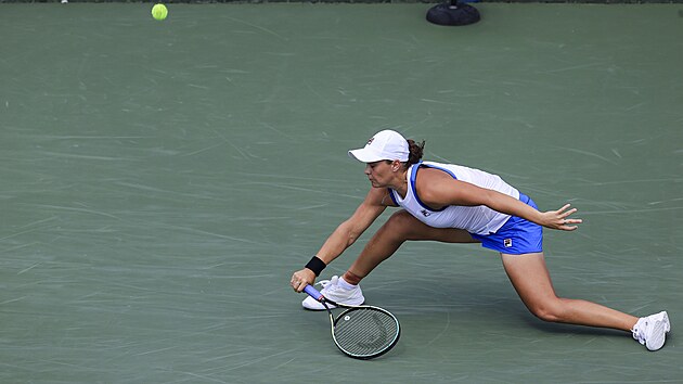 Ashleigh Bartyov ve finle turnaje v Cincinnati.