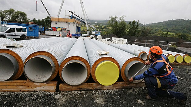 P�vodn� dv� potrub� nahrad� jedno o pr�m�ru 600 milimetr�.