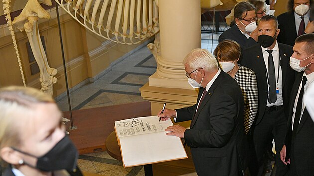 Nmeck prezident Frank-Walter Steinmeier navtvil st nad Labem. V muzeum msta si prohldl dlouho pipravovanou vstavu Nai Nmci.