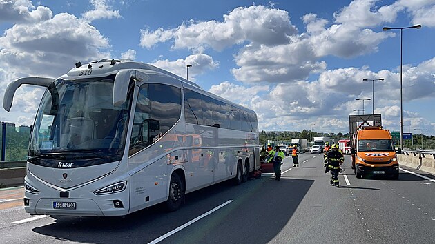 Před 11. hodinou dopolední zkomplikovaly provoz na Pražském okruhu dvě nehody. (25.8.2021)