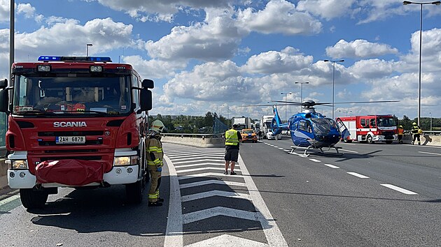 Před 11. hodinou dopolední zkomplikovaly provoz na Pražském okruhu dvě nehody. (25.8.2021)