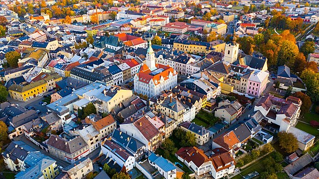 umpersk radnice je bezesporu nejreprezentativnj budovou msta. 