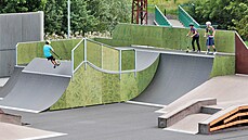 Ostrovský skatepark zaal po rekonstrukci opt slouit mladým jezdcm.