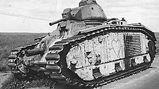 Opu�t�ný tank Char B1 ve Francii v roce 1940, obraz který se s jinou technikou...