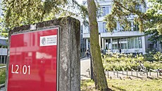 Budova L201 Technické univerzity v nmeckém Darmstadtu, kde se sedmi lidem...