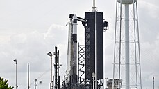 Píprava kosmické lod Dragon spolenosti SpaceX na start do vesmíru. (28....