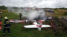Na Slovensku havarovalo malé letadlo. Po pádu zaalo hoet. (27. srpna 2021)