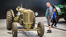 V Národním pavilon Z je výstava traktor� Zetor.