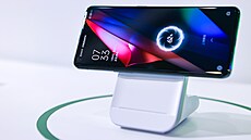 Bezdrátový nabíjecí stojánek Oppo MagVOOC