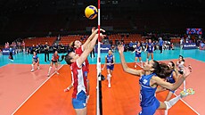 Momentka z utkání esko - ecko na mistrovství Evropy volejbalistek.