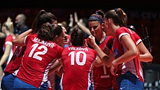 České volejbalistky se hecují v utkání mistrovství Evropy v Plovdivu.