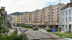 Bytové domy s obchodním parterem podél ulice Dlouhá ve Zlín�