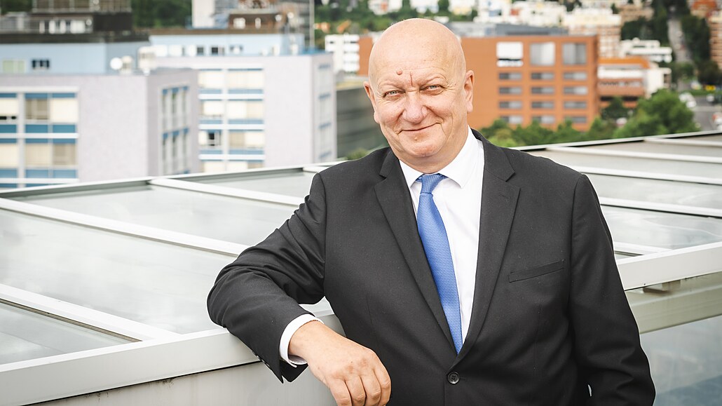rektor �VUT Vojt�ch Petrá�ek