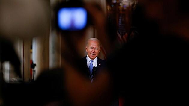 Do bezpečí bylo převezeno dvakrát více lidí, než odborníci původně očekávali, prohlásil v úterý americký prezident Joe Biden při vystoupení v Bílém domě k situaci v Afghánistánu. (31. srpna 2021)