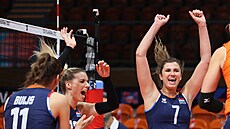Radost nizozemských volejbalistek z vítzného bodu ve tvrtfinále ME.