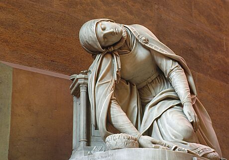 Muednice a patronka sv. Ludmila  mramorová socha v katedrále sv. Víta. Byl to...