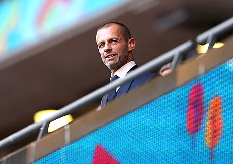 Prezident UEFA Aleksander eferin sleduje semifinále Eura 2021 mezi Anglií a...