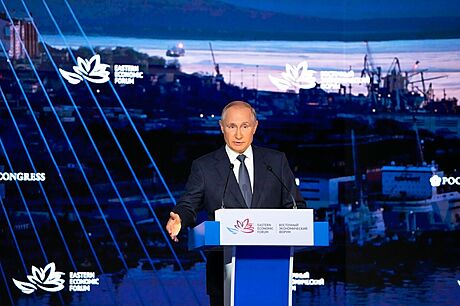 Vladimir Putin na ekonomickém fóru ve Vladivostoku.