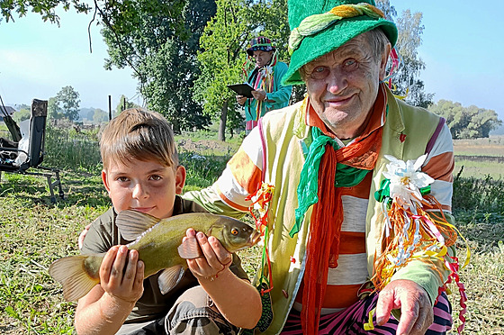 Rybáského závodu Pytlák roku v Nákí na eskobudjovicku se úastnilo celkem...