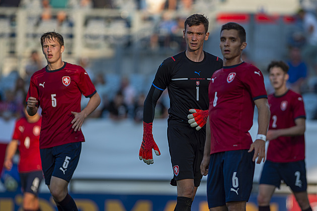 Čeští fotbalisté do 21 let načali baráž o ME výhrou na Islandu