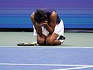 Leylah Fernandezová s hlavou v dlaních oslavuje ped turnajem neekaný postup...