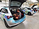 V kunovick� spole�nosti Ramet p�evzali z�stupci  policie nov� slu�ebn� vozy...