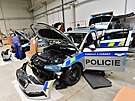 V kunovick� spole�nosti Ramet p�evzali z�stupci  policie nov� slu�ebn� vozy...