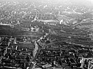Letecký snímek z 21. 4. 1947, který dokumentuje trat vedoucí k Masarykovu a...