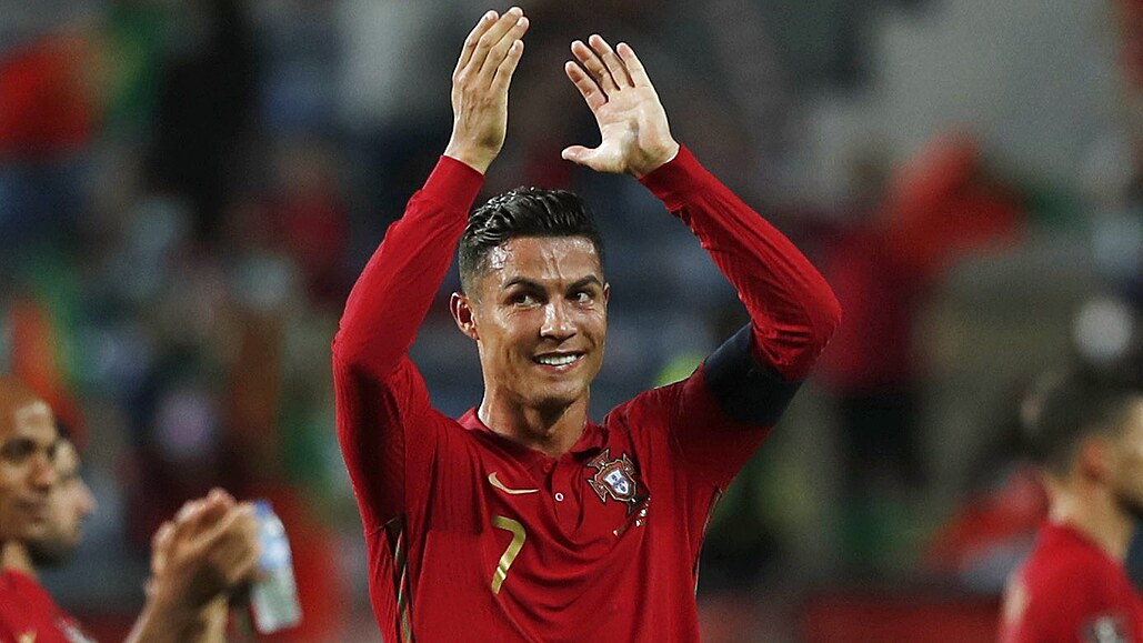 Znacka Cr7 Funguje Dal Ronaldo Bude Mit Po Navratu Do United Sedmicku Idnes Cz