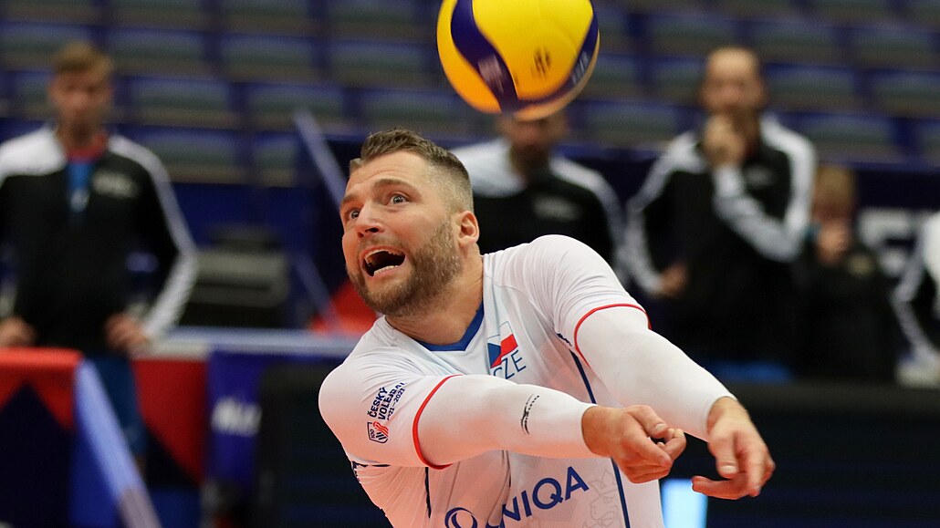 Milan Moník p�i jednom ze svých zákrok� na mistrovství Evropy v Ostrav�.
