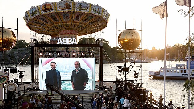 Björn Ulvaeus a Benny Anderson oznamují, že skupina ABBA vydá po 40 letech nové album. (2. září 2021)