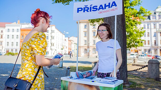 Co se politick scny tk, je estaticetilet plzesk rodaka Karolna Kubiskov novek. Do nadchzejcch voleb pjde matka t dt z pozice ldryn hnut Psaha