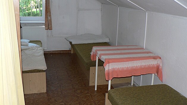 Chata Doubravanka ve Zdobnici v Orlických horách splňuje podmínky pro pořádání zotavovacích akcí pro třicet dětí do patnácti let.
