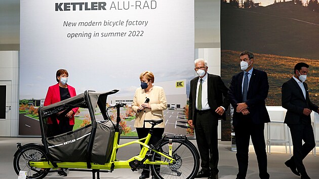 Německá kancléřka Angela Merkelová slavnostně zahájila veletrh IAA Mobility v Mnichově.
