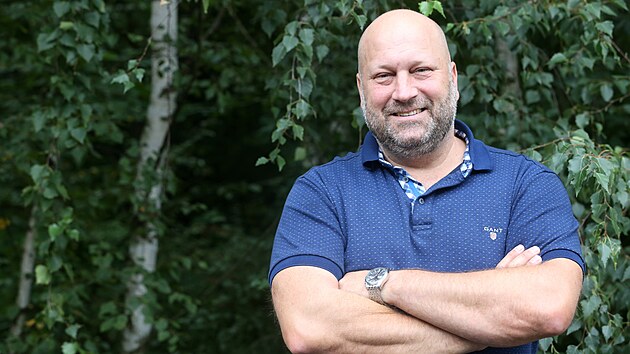 Jaroslav Kom�nek.