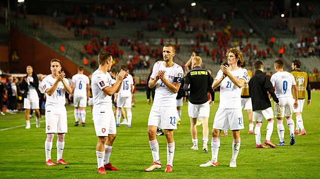 Zklaman et fotbalist po porce 0:3 v Belgii.