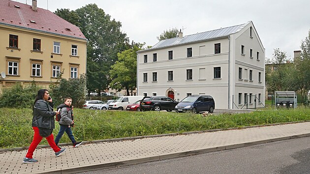 Zrekonstruovan dm nedaleko Zkladn koly
Barvsk v Liberci, ve kterm budou k dispozici sociln byty.