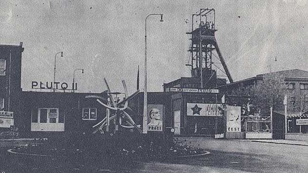 P�i v�buchu uheln�ho prachu a n�sledn�m po��ru na dole Pluto II v Louce u Litv�nova zahynulo 3. z��� roku 1981 pod zem� 65 horn�k�.