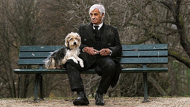 Jean-Paul Belmondo ve filmu Muž a jeho pes (2008)
